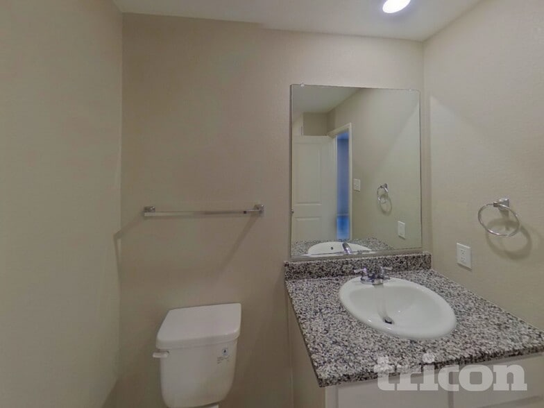 Building Photo - 112 Cornstalk Ln