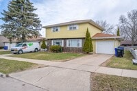 Building Photo - 1500 W Pershing St