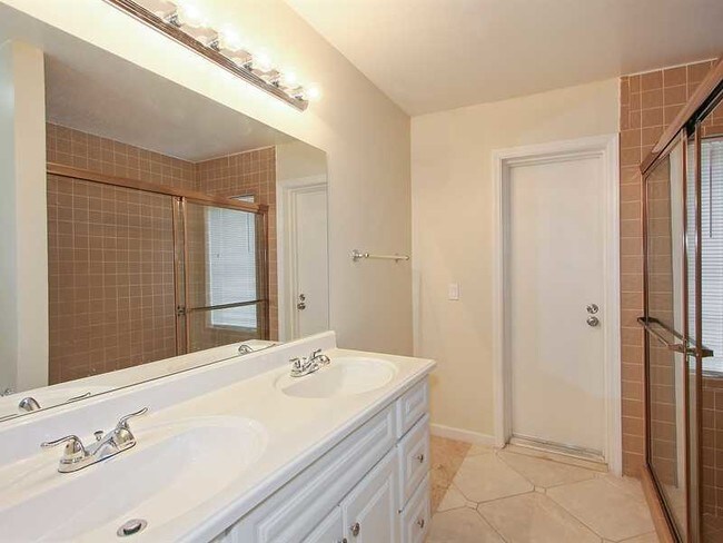 Building Photo - 9861 NW 10th St