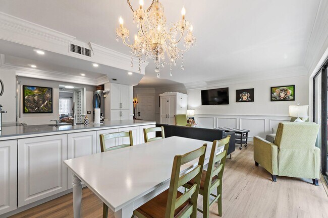 Building Photo - 1605 S US Hwy 1