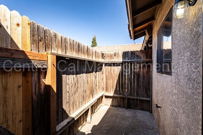 Building Photo - 4205 Kilterbury Ln