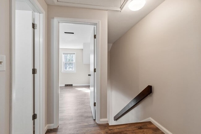 Building Photo - 9 Kennedy Dr