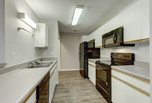 Building Photo - University Park Apartments