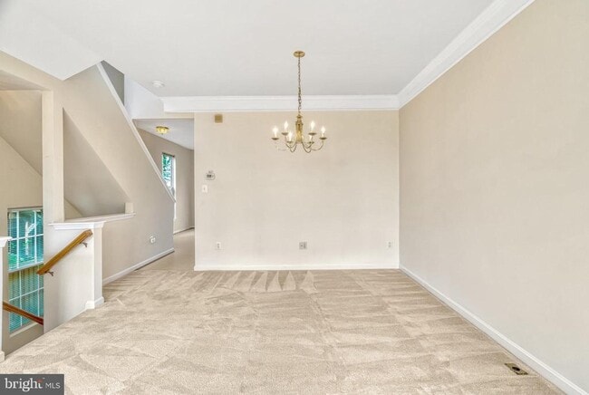 Building Photo - 13051 Park Crescent Cir