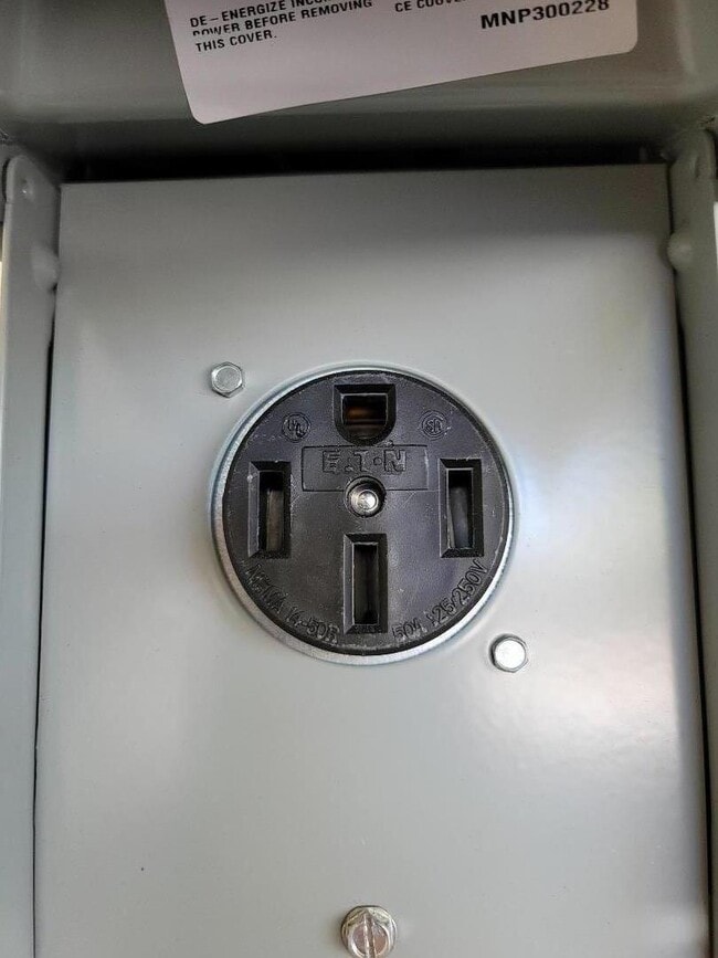 Building Photo - 10218 E Pk Cir