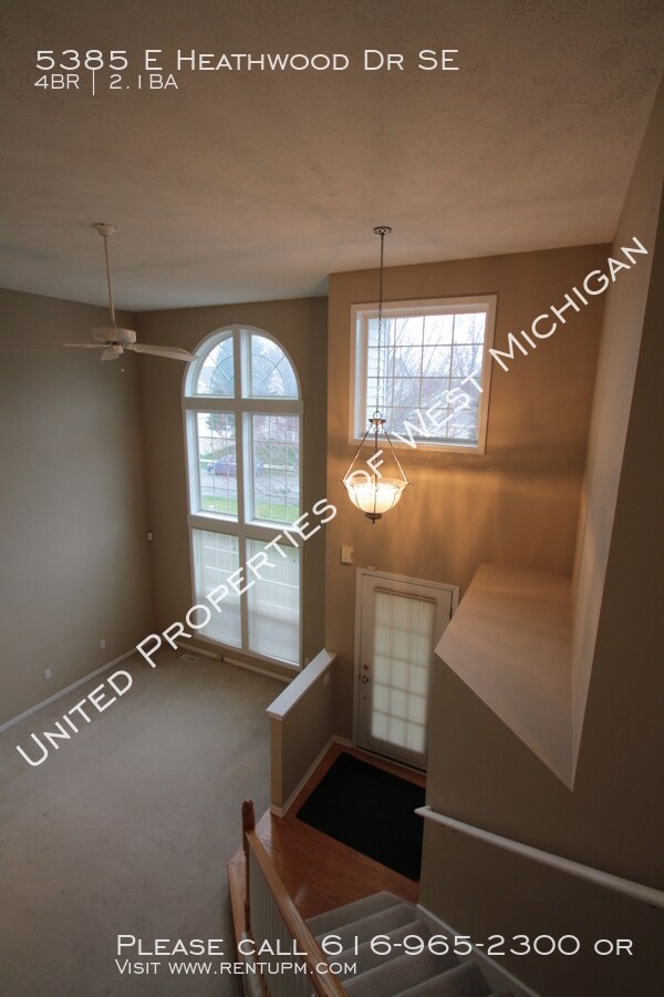 Building Photo - 5385 E Heathwood Dr SE