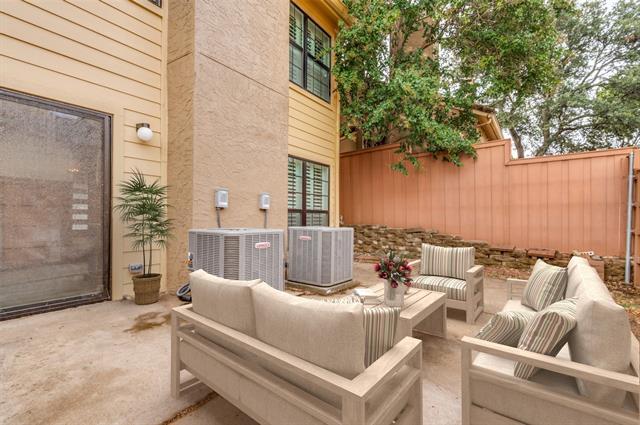 Building Photo - 4279 Cuesta Dr