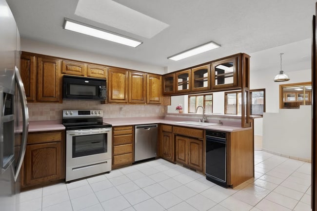 Building Photo - 2616 Don Pedro NW