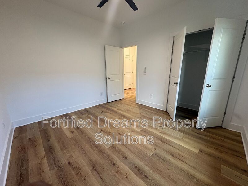 Building Photo - 3121 Chapel St