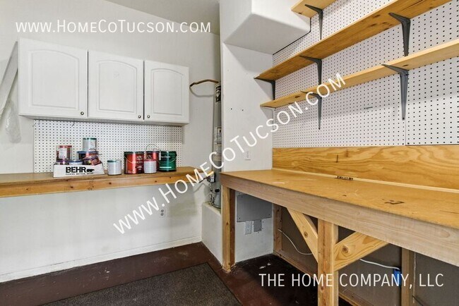 Building Photo - 1921 S Doubletree Ln