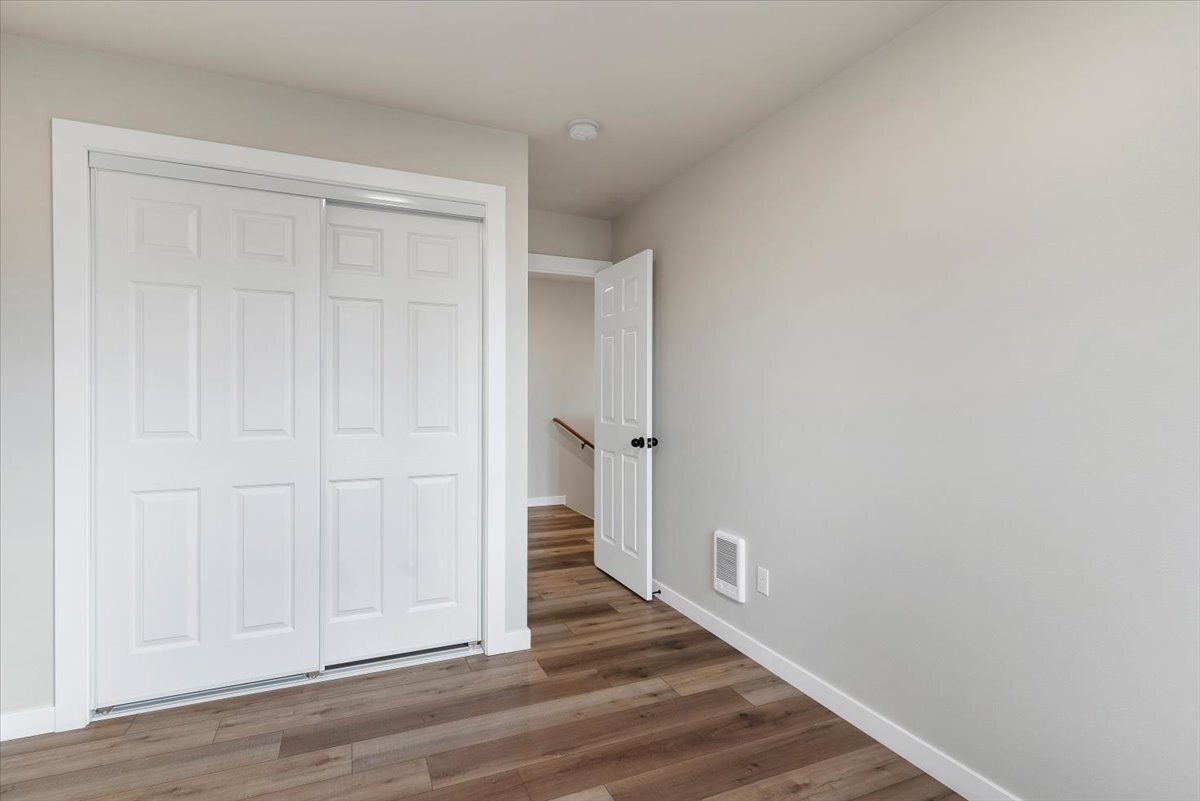 Building Photo - 1094 15th St SE