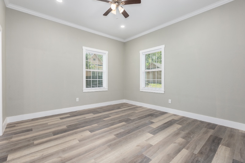 Building Photo - 121 W Kerr Ave