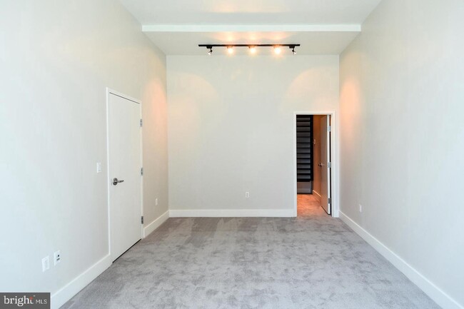 Building Photo - 7809 Woodmont Ave