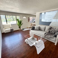 Building Photo - 771 Wall St