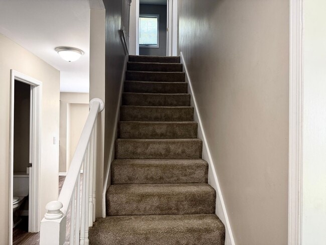 Building Photo - Two Story Home
