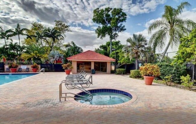 Building Photo - 8122 Severn Dr