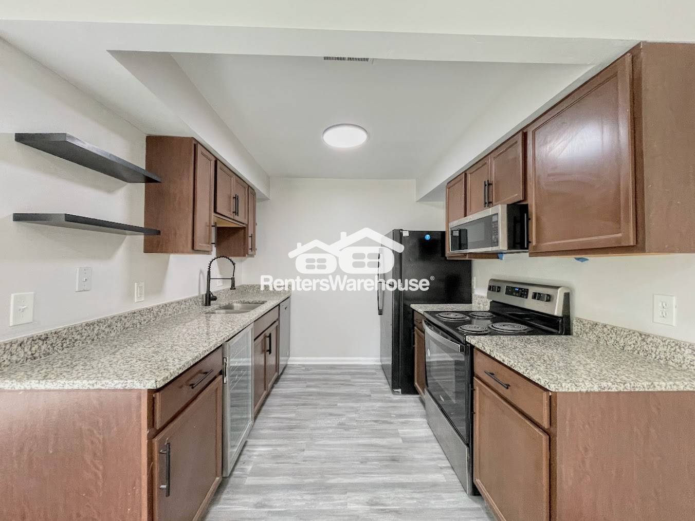 Building Photo - 1866 Olde Buckingham Rd