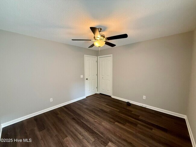 Building Photo - 1475 Monticello Dr