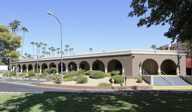 Building Photo - 7950 E Camelback Rd