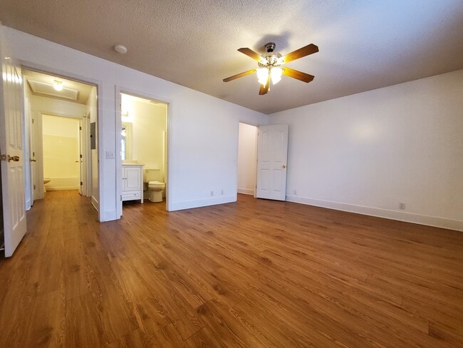 Building Photo - 1016 Jessamine Trail