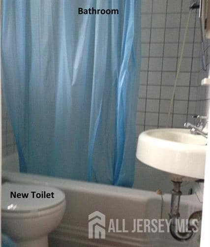 Building Photo - 26 S 1st Ave