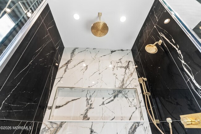 Building Photo - 150 Ampere Ave