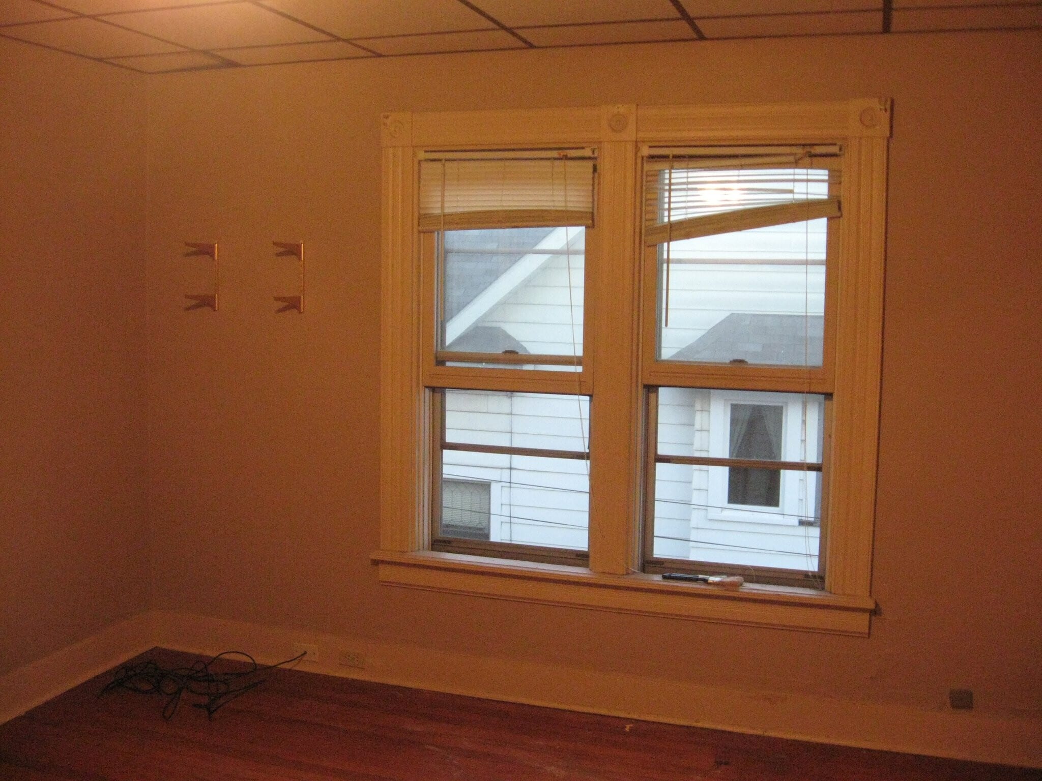 Building Photo - 619 E Parkway Ave