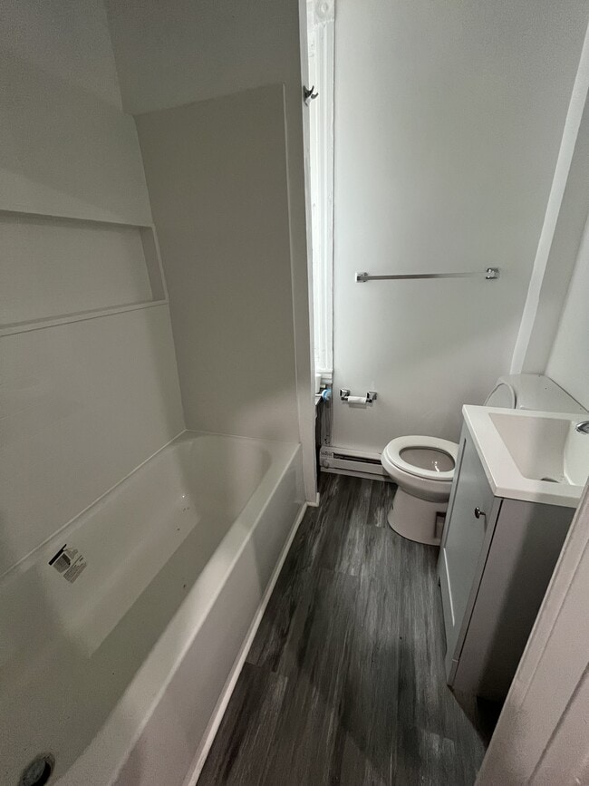 Building Photo - 1006 Potter St