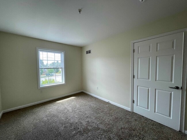 Building Photo - 100 Sentinel Court