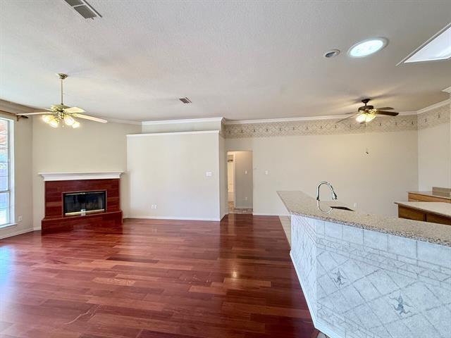 Building Photo - 8166 Berkshire Dr