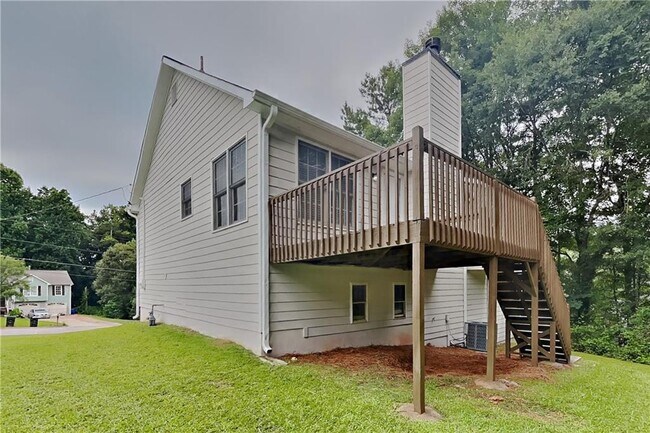 Building Photo - 170 Sterling Dr