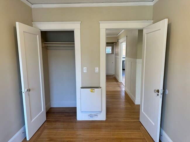 Building Photo - 780 61st St