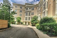 Building Photo - 2 St Paul St