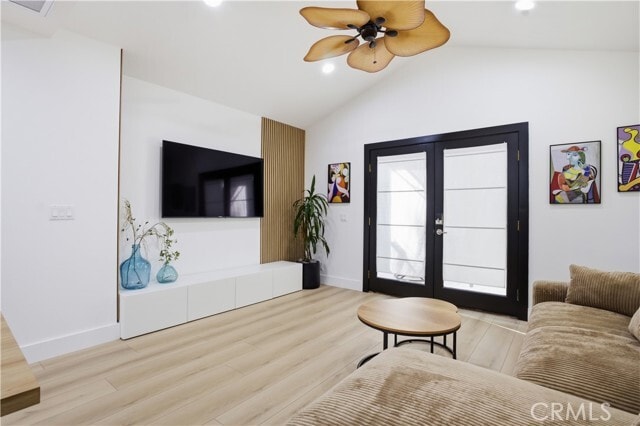 Building Photo - 5209 Avenida Oriente