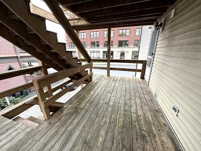 Building Photo - 3 Gordon St