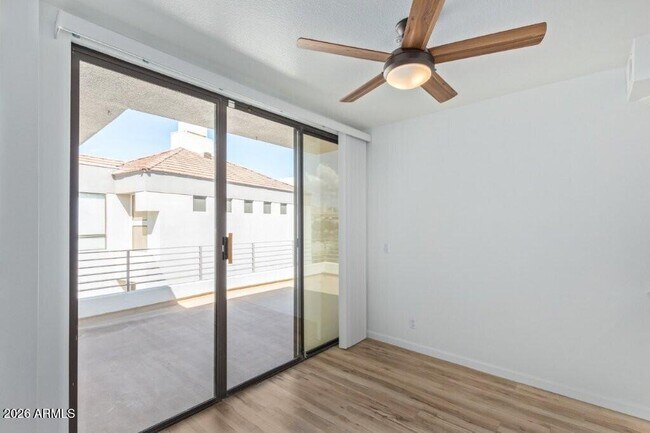 Building Photo - 7222 E Gainey Ranch Rd