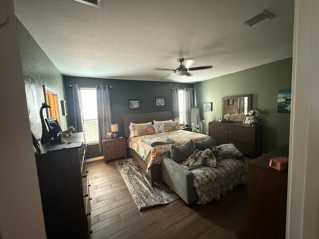 Building Photo - 6136 Mantalcino Dr
