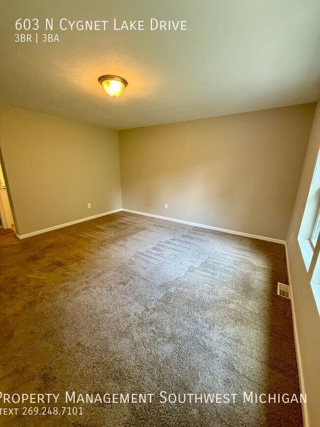 Building Photo - 603 Cygnet Lake Dr