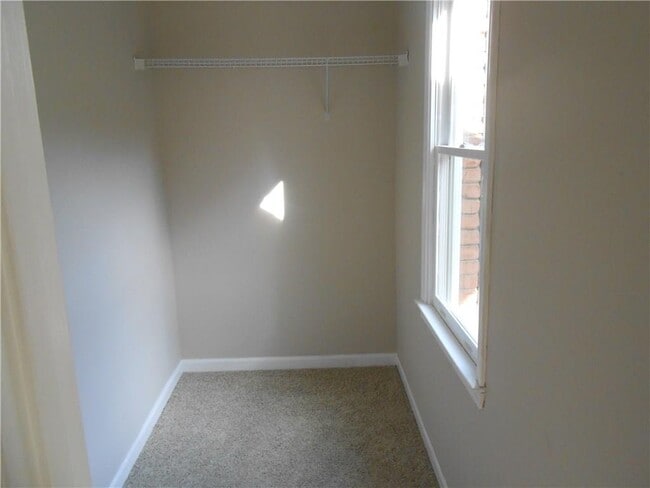 Building Photo - 1135 Country Club Pl