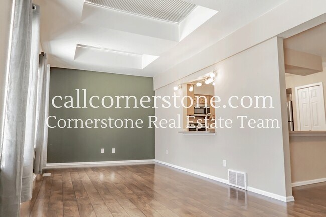 Building Photo - 2081 Sussex Ln