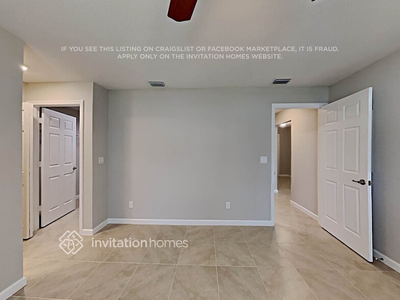 Building Photo - 150 SW Milburn Cir