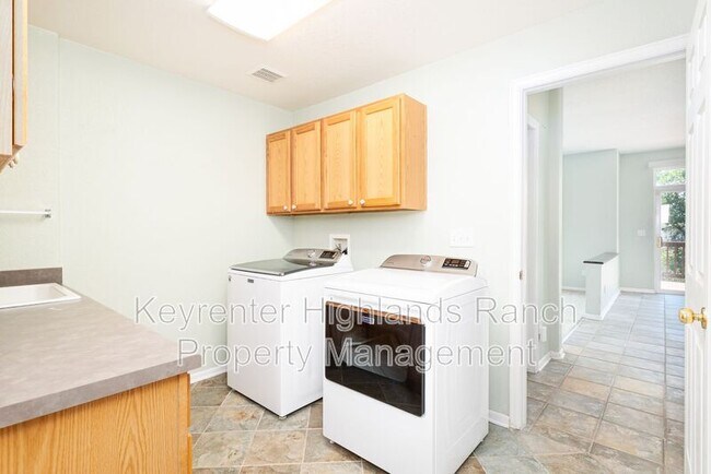 Building Photo - 10227 Bentwood Cir
