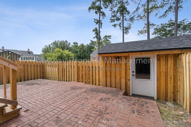 Building Photo - 344 Folkstone Cir