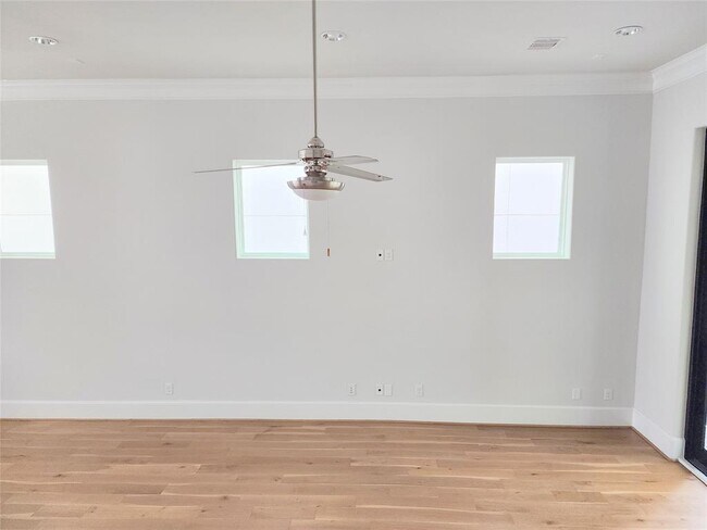 Building Photo - 3316 Timbergrove Heights St.