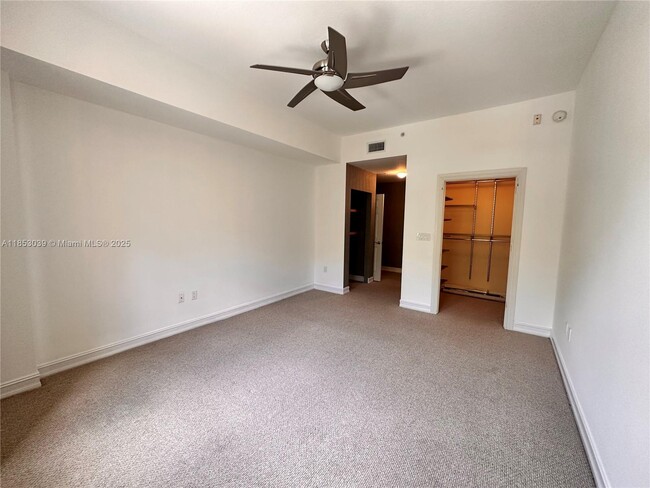 Building Photo - 3001 NE 185th St