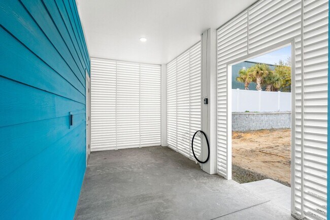 Building Photo - 2310 Seaseeker Ln