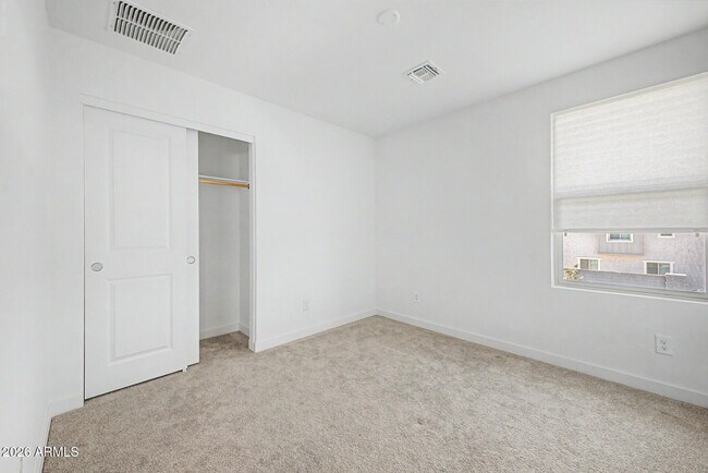 Building Photo - 3361 S 179th Dr