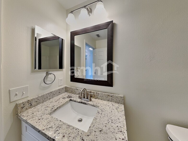 Building Photo - 8255 Settlers Crk Lp