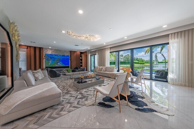 Building Photo - 17119 Aquavera Way