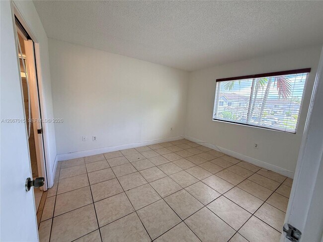 Building Photo - 7991 SW 152nd Ave